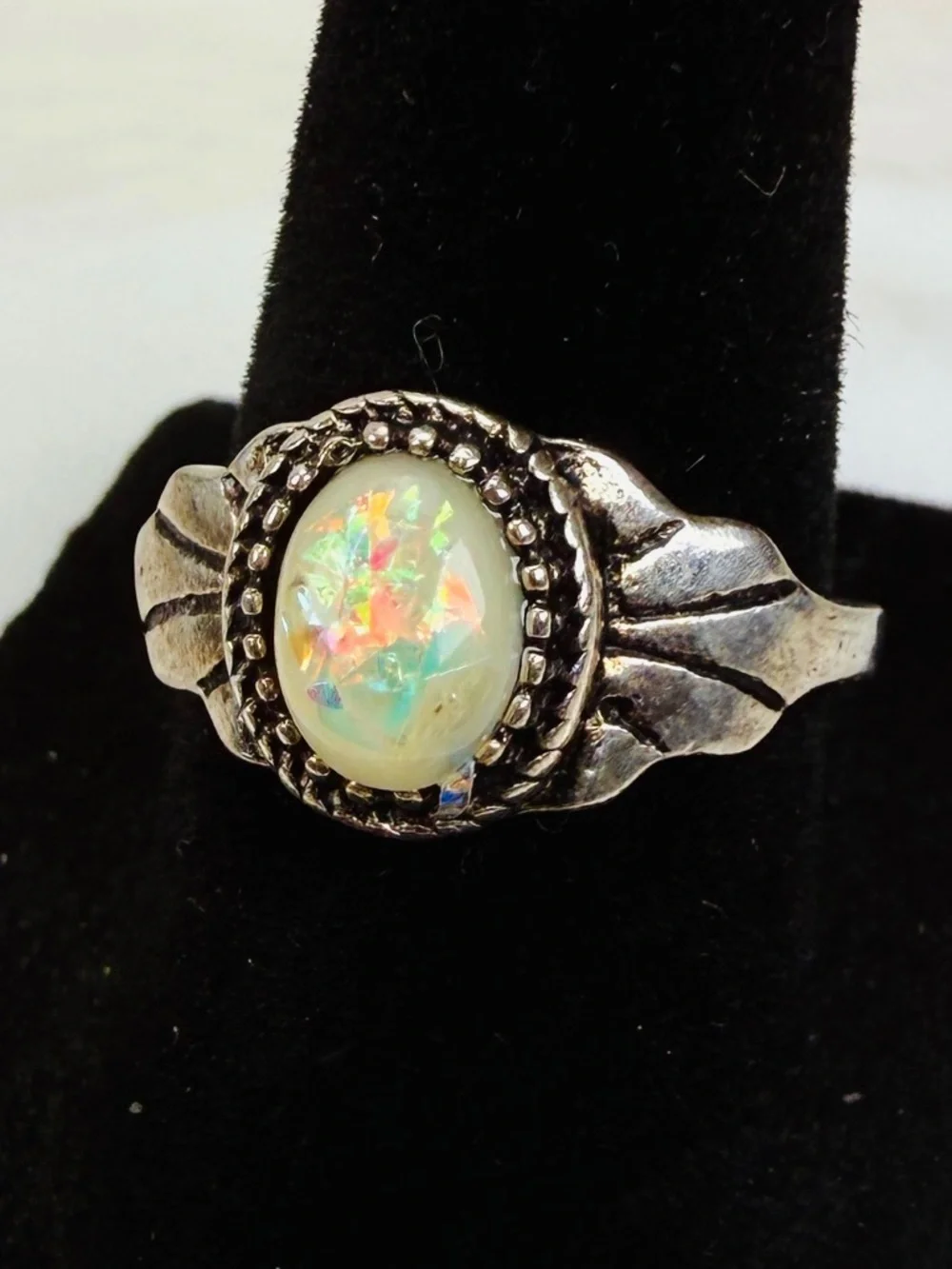 Beautiful aged Silvertone size 6 3/4 costume ring